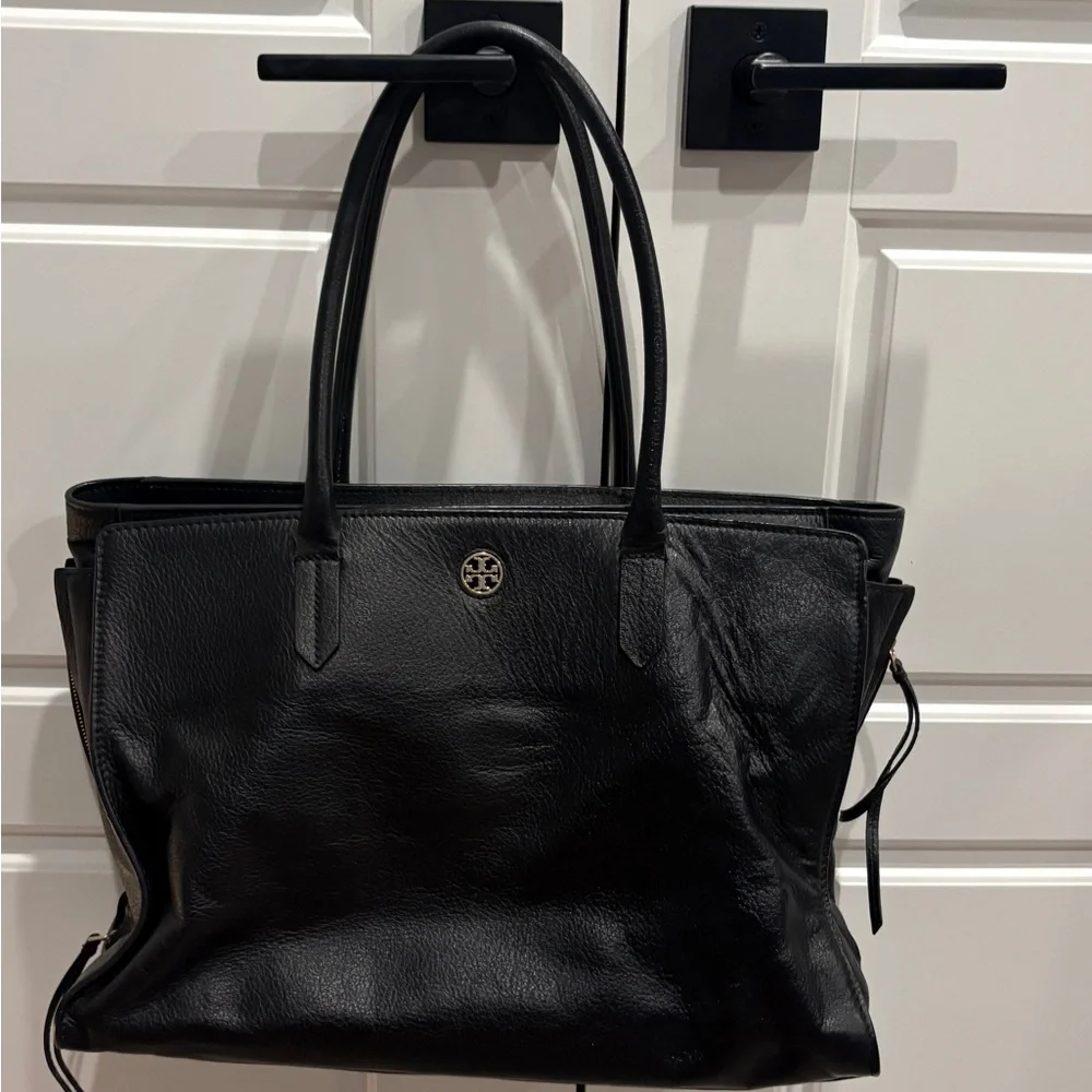 TORY BURCH Large Pebble Grain Leather Tote Bag - Picture 3 of 14